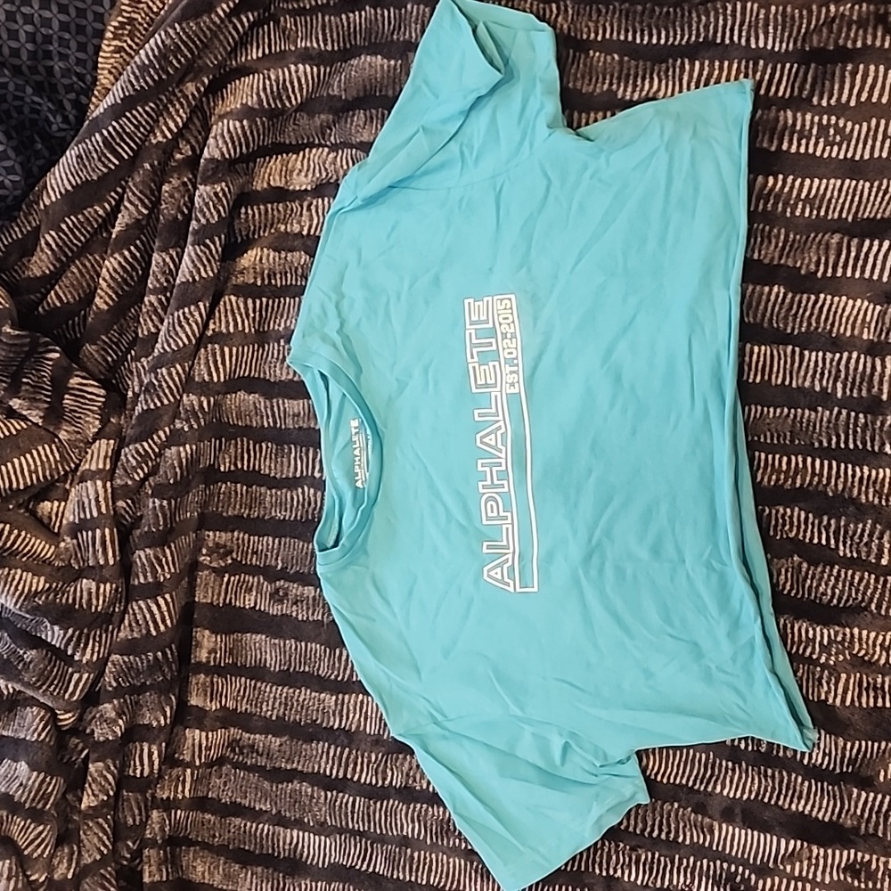 Alphalete Teal Crop Top - Turquoise Graphic Tee